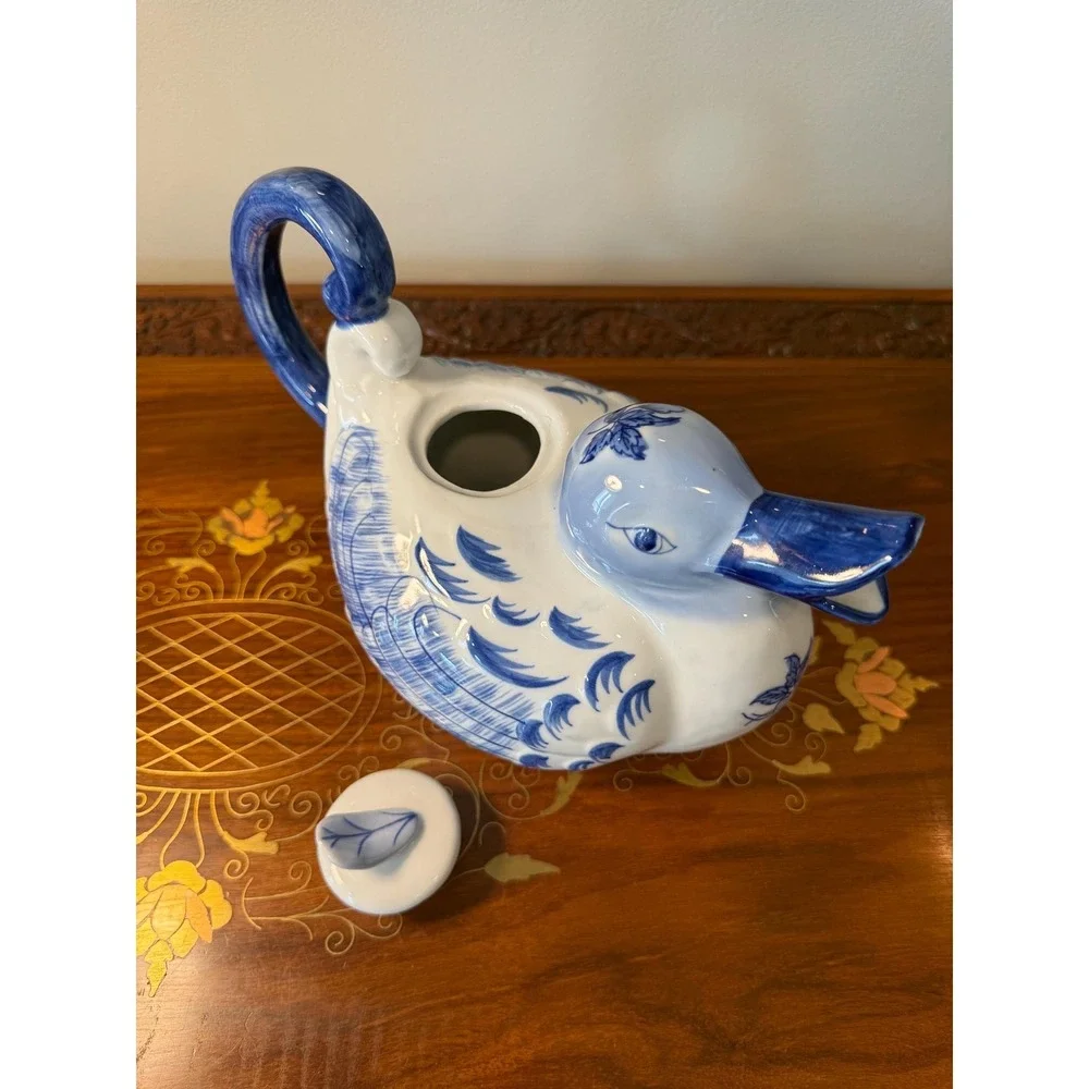 Vintage Blue & White Duck Teapot‎ | Bombay Company Chinoiserie